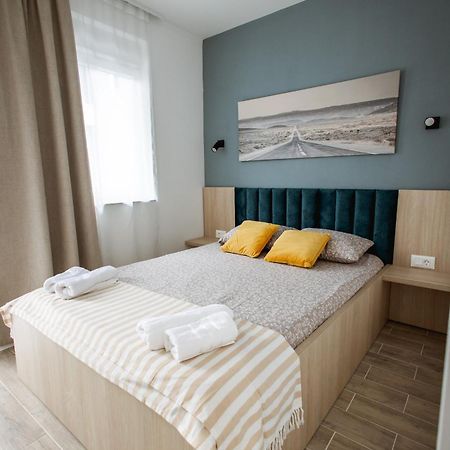 Cozy Studio Apartment In Osijek - Self Check In Buitenkant foto